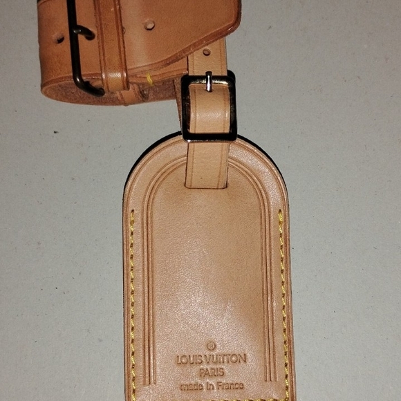 Louis Vuitton Beige Leather Luggage Tag